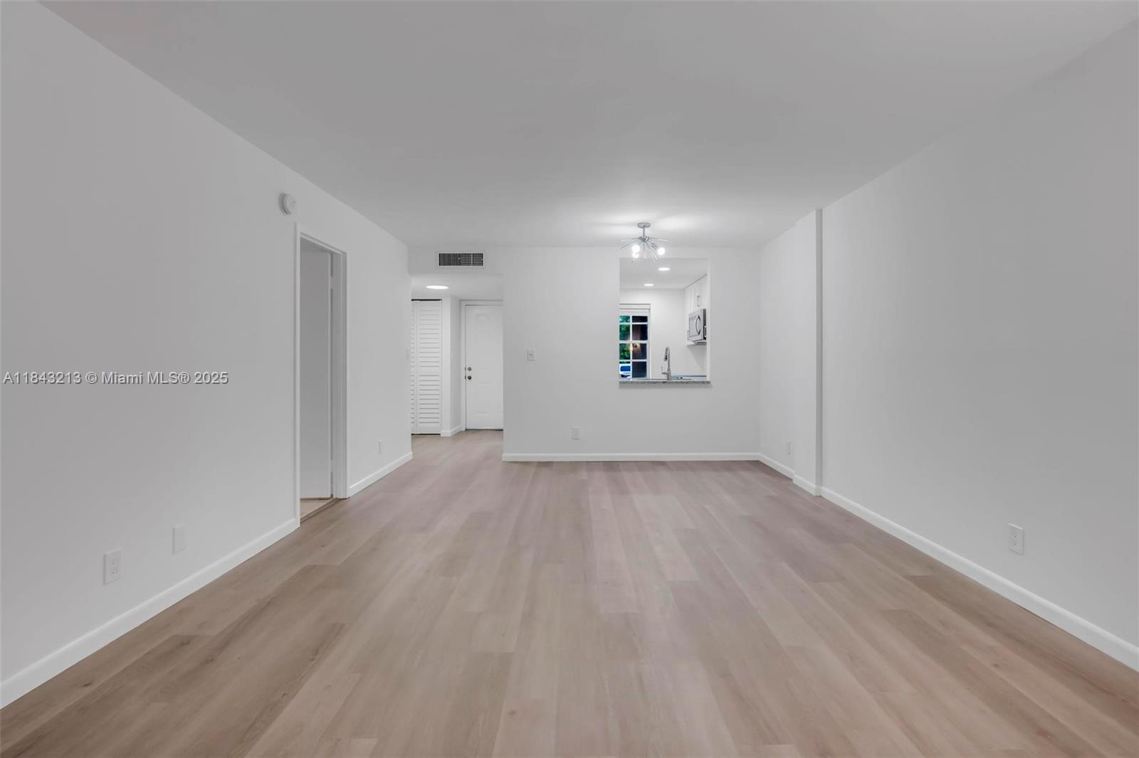 CYPRESS CHASE CONDO NO 8 - Residential