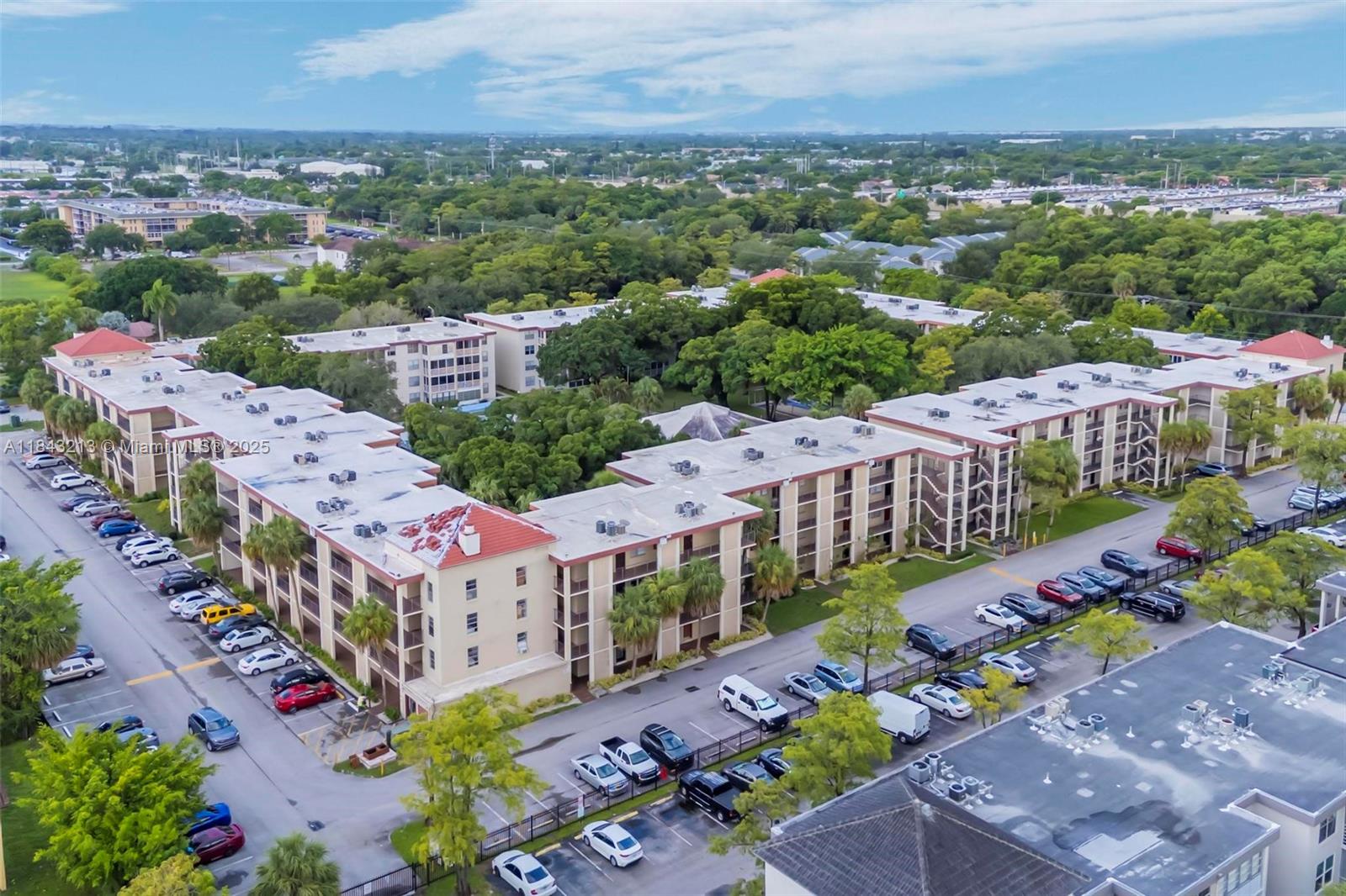 CYPRESS CHASE CONDO NO 8 - Residential