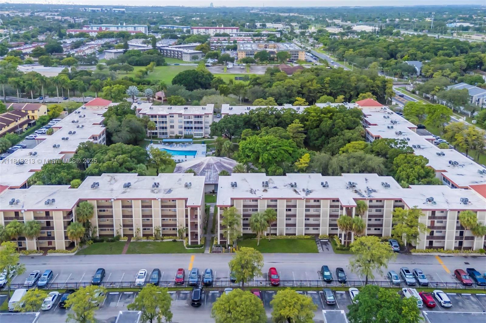 CYPRESS CHASE CONDO NO 8 - Residential