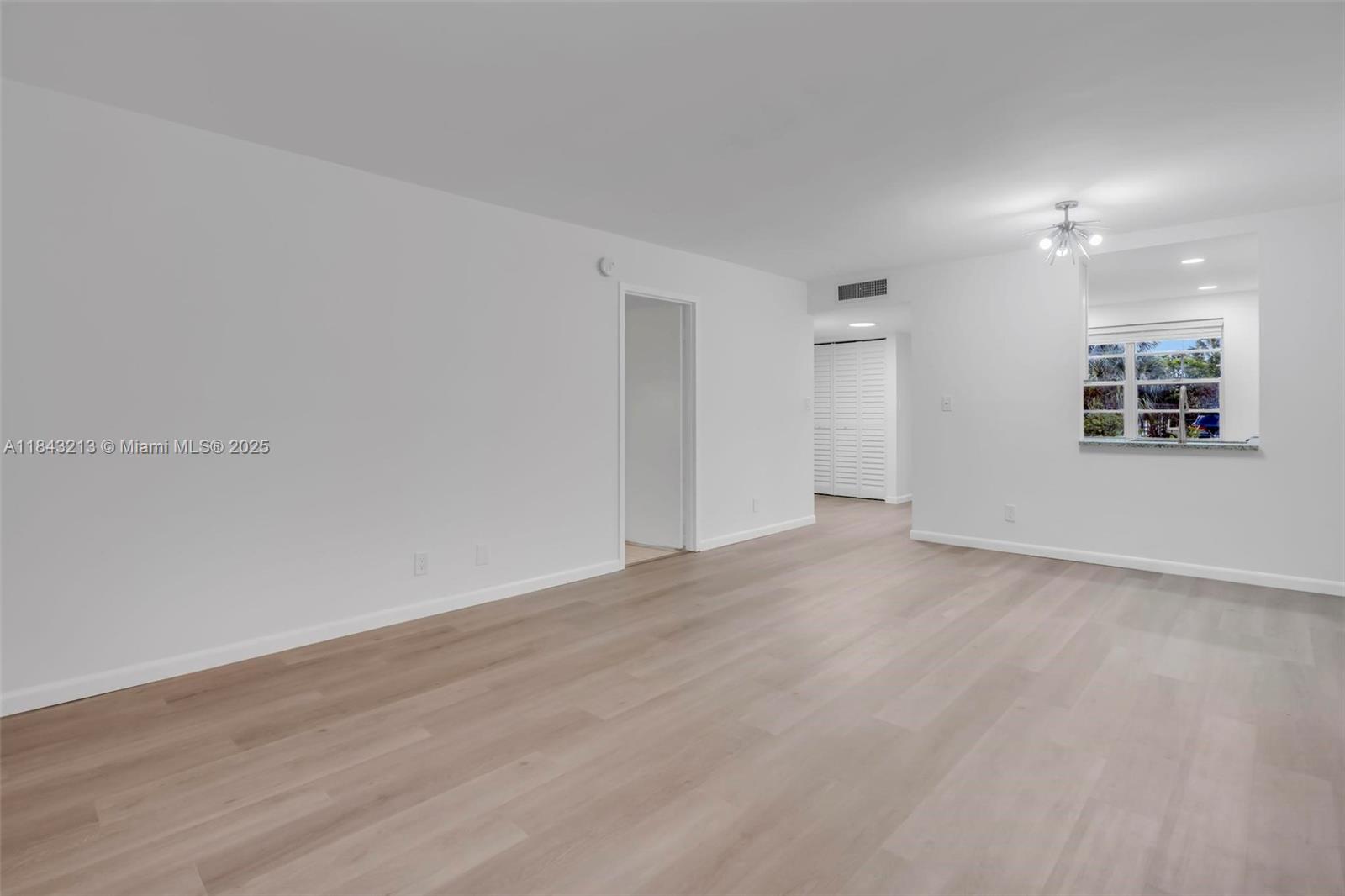 CYPRESS CHASE CONDO NO 8 - Residential