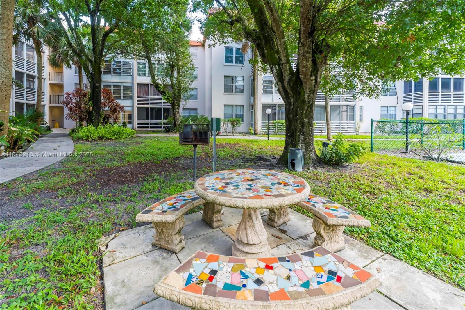 CYPRESS CHASE CONDO NO 8 - Residential