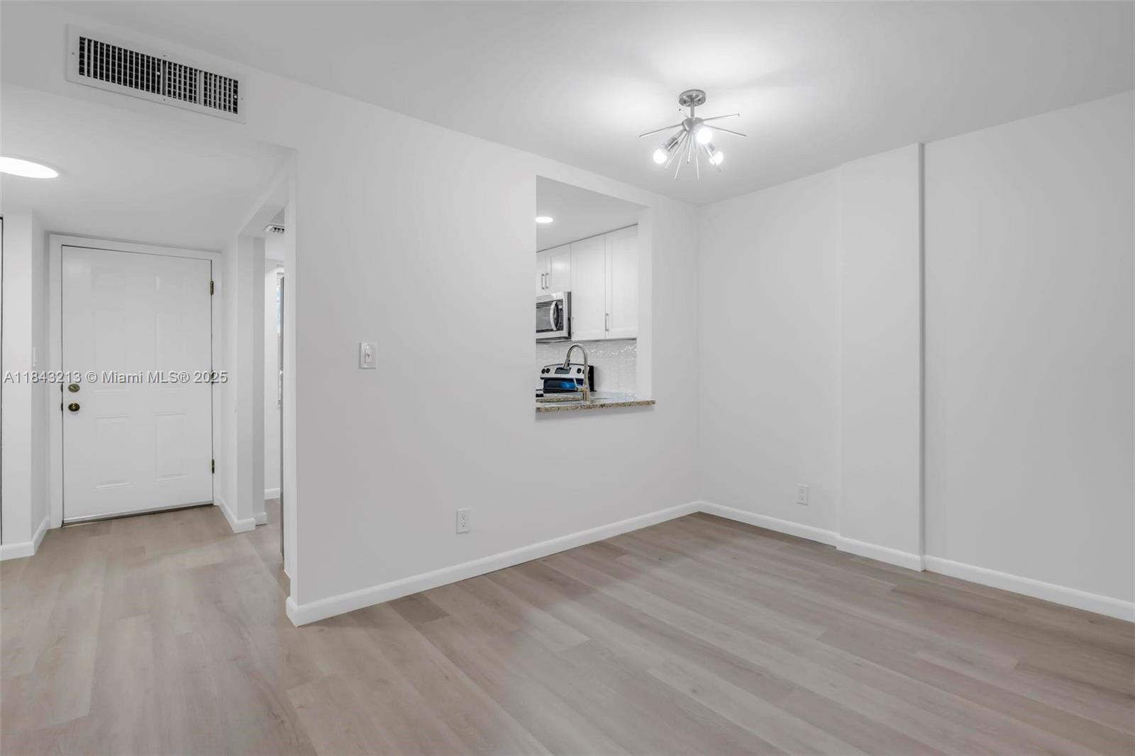 CYPRESS CHASE CONDO NO 8 - Residential