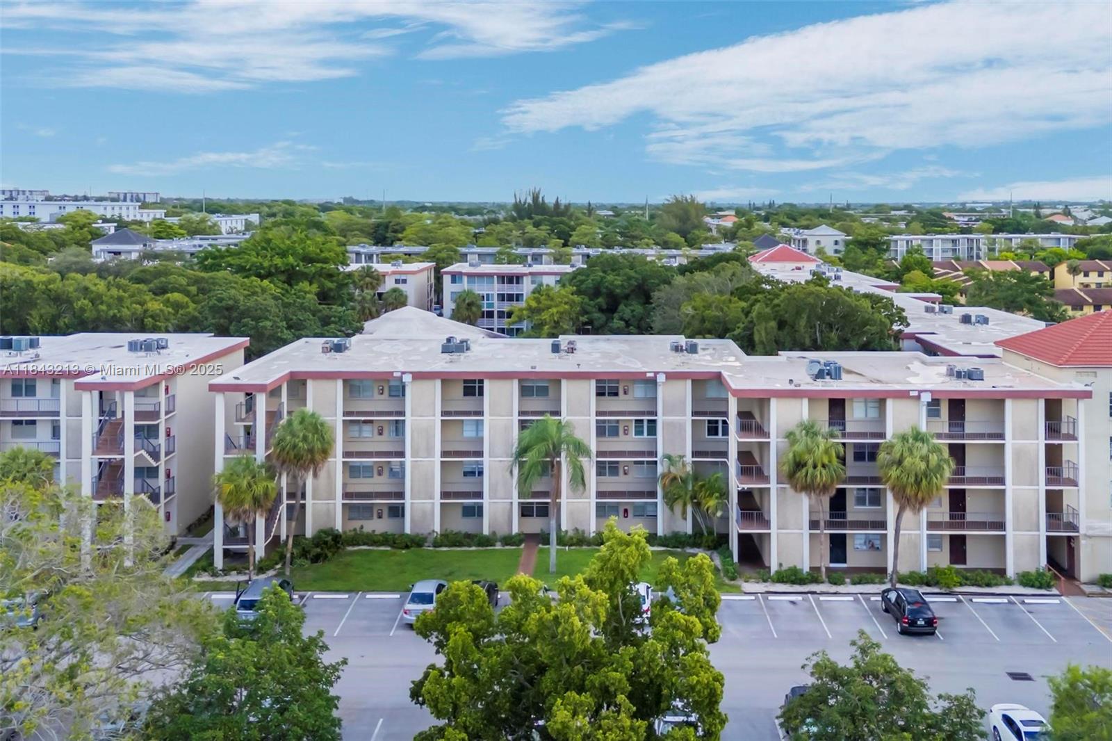 CYPRESS CHASE CONDO NO 8 - Residential