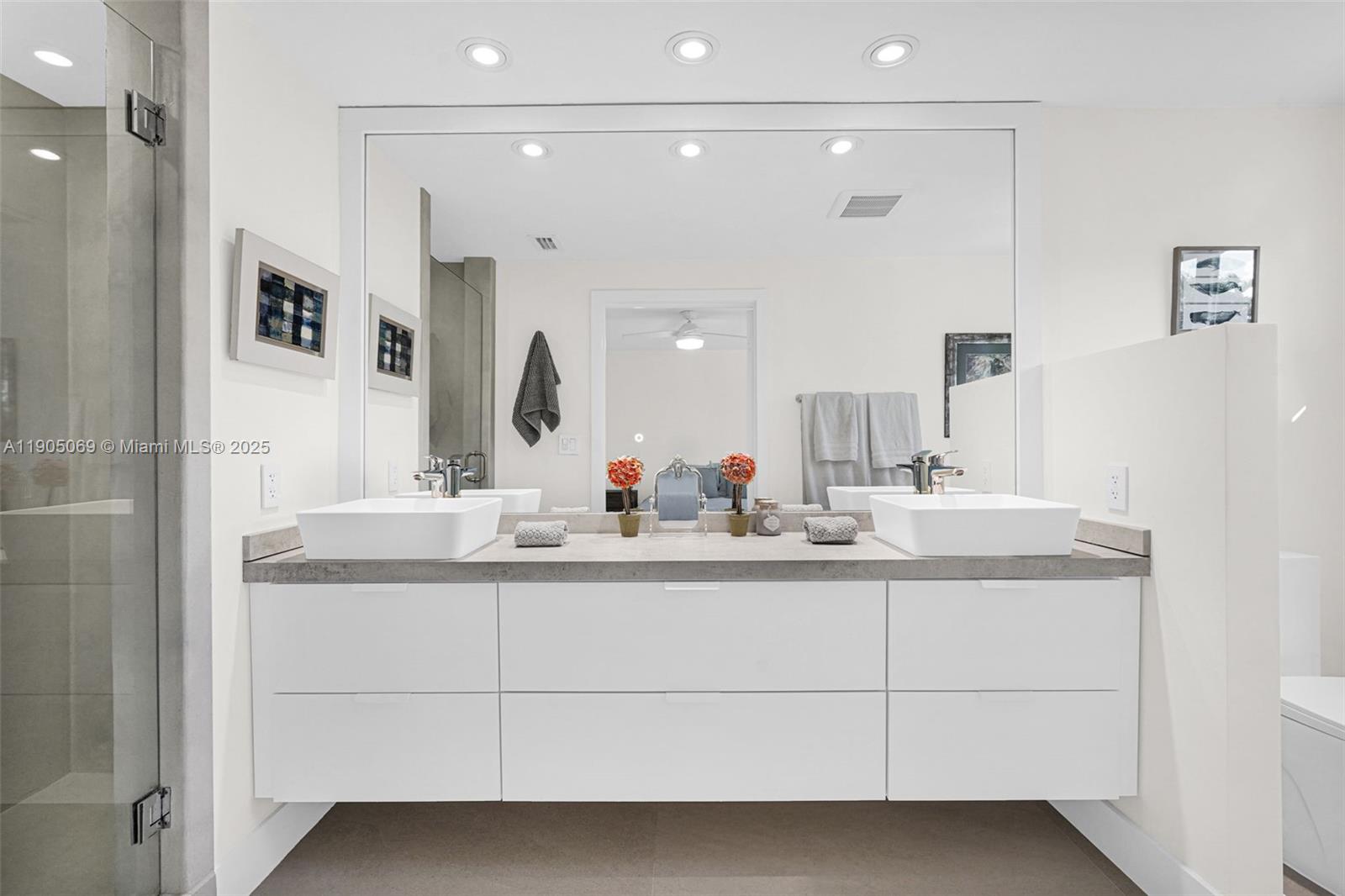 TROPICAL ISLE HOMES SUB 4 - Residential Lease