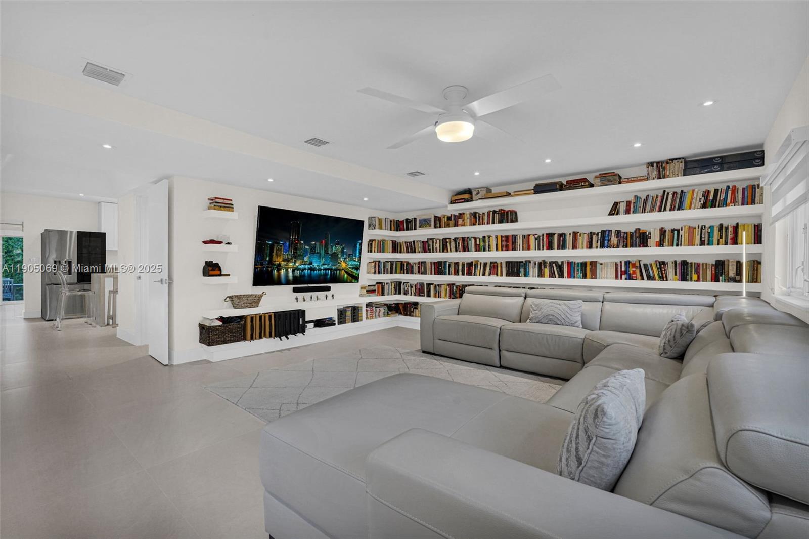 TROPICAL ISLE HOMES SUB 4 - Residential Lease