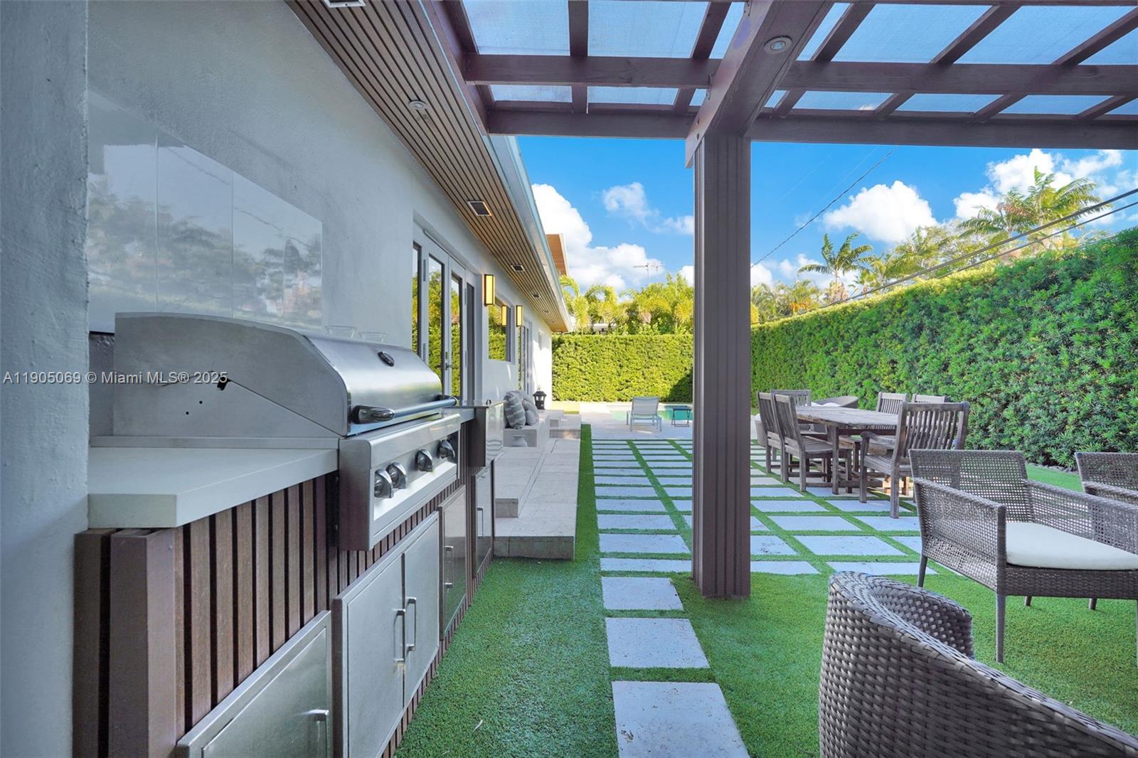 TROPICAL ISLE HOMES SUB 4 - Residential Lease