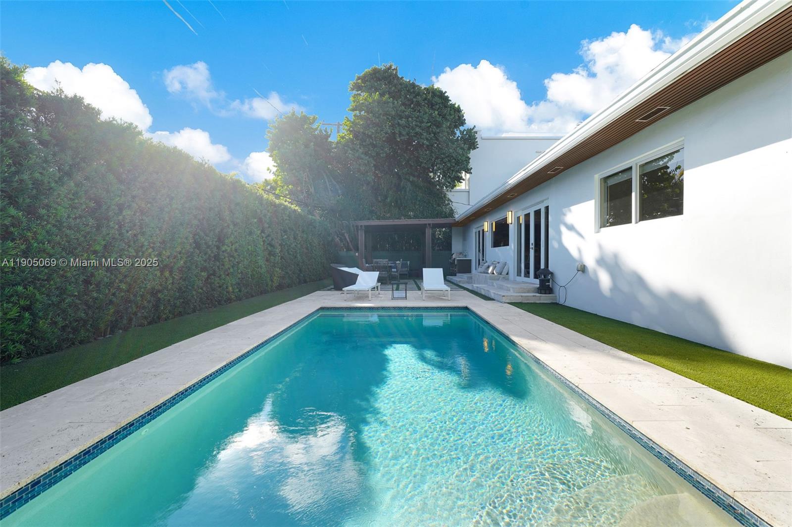 TROPICAL ISLE HOMES SUB 4 - Residential Lease