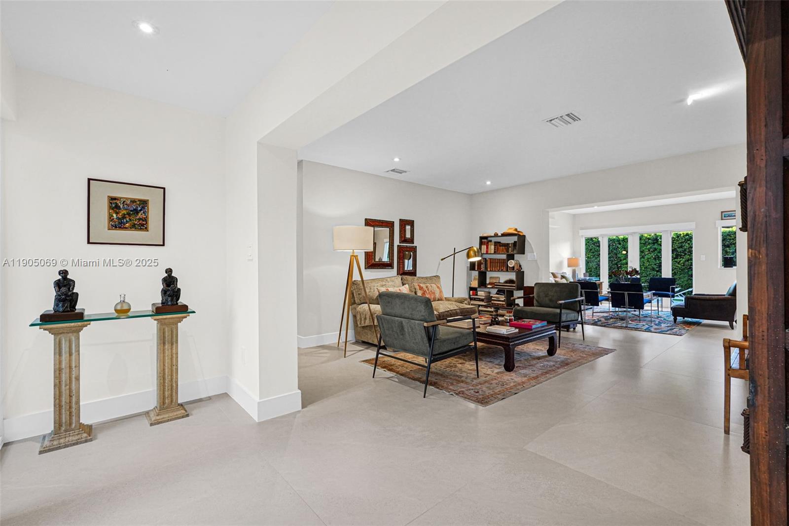 TROPICAL ISLE HOMES SUB 4 - Residential Lease