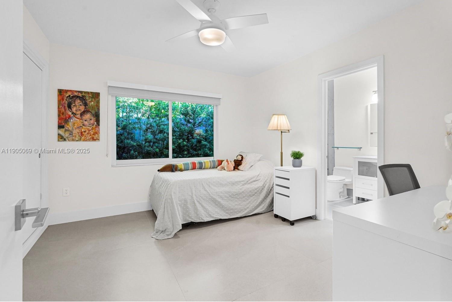 TROPICAL ISLE HOMES SUB 4 - Residential Lease