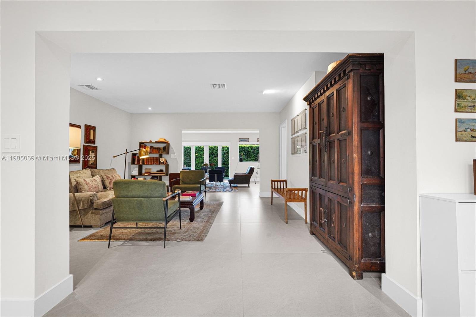 TROPICAL ISLE HOMES SUB 4 - Residential Lease