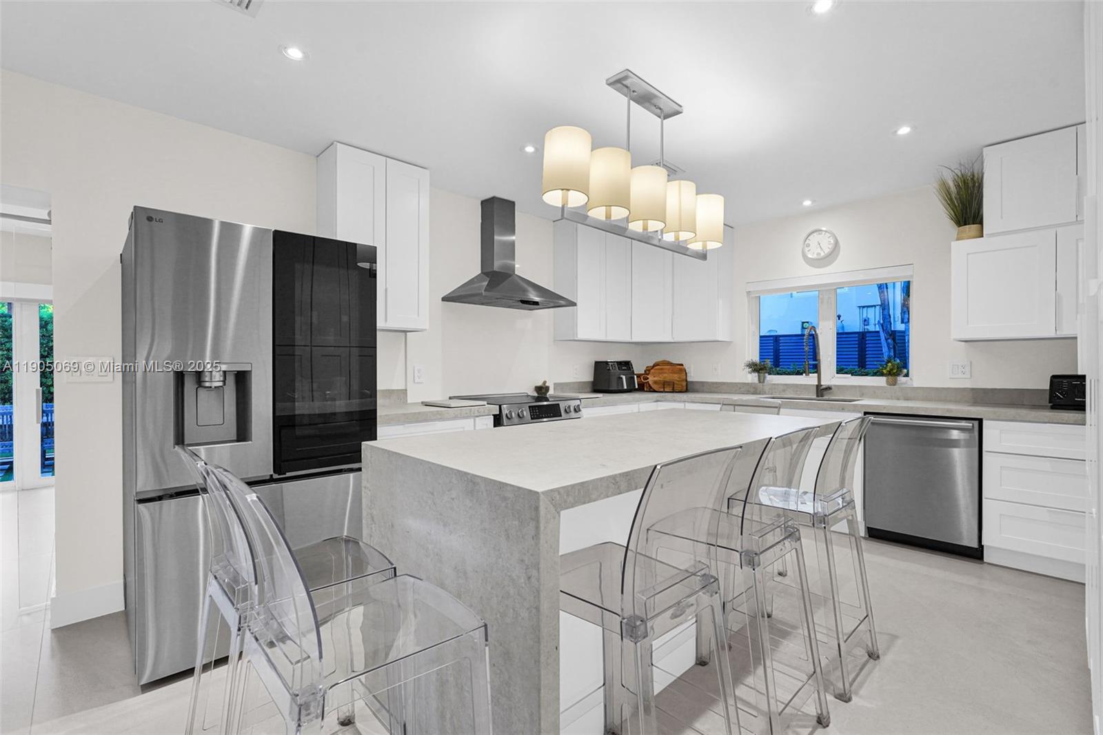 TROPICAL ISLE HOMES SUB 4 - Residential Lease