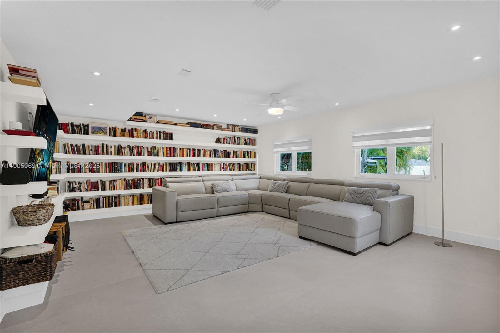 TROPICAL ISLE HOMES SUB 4 - Residential Lease