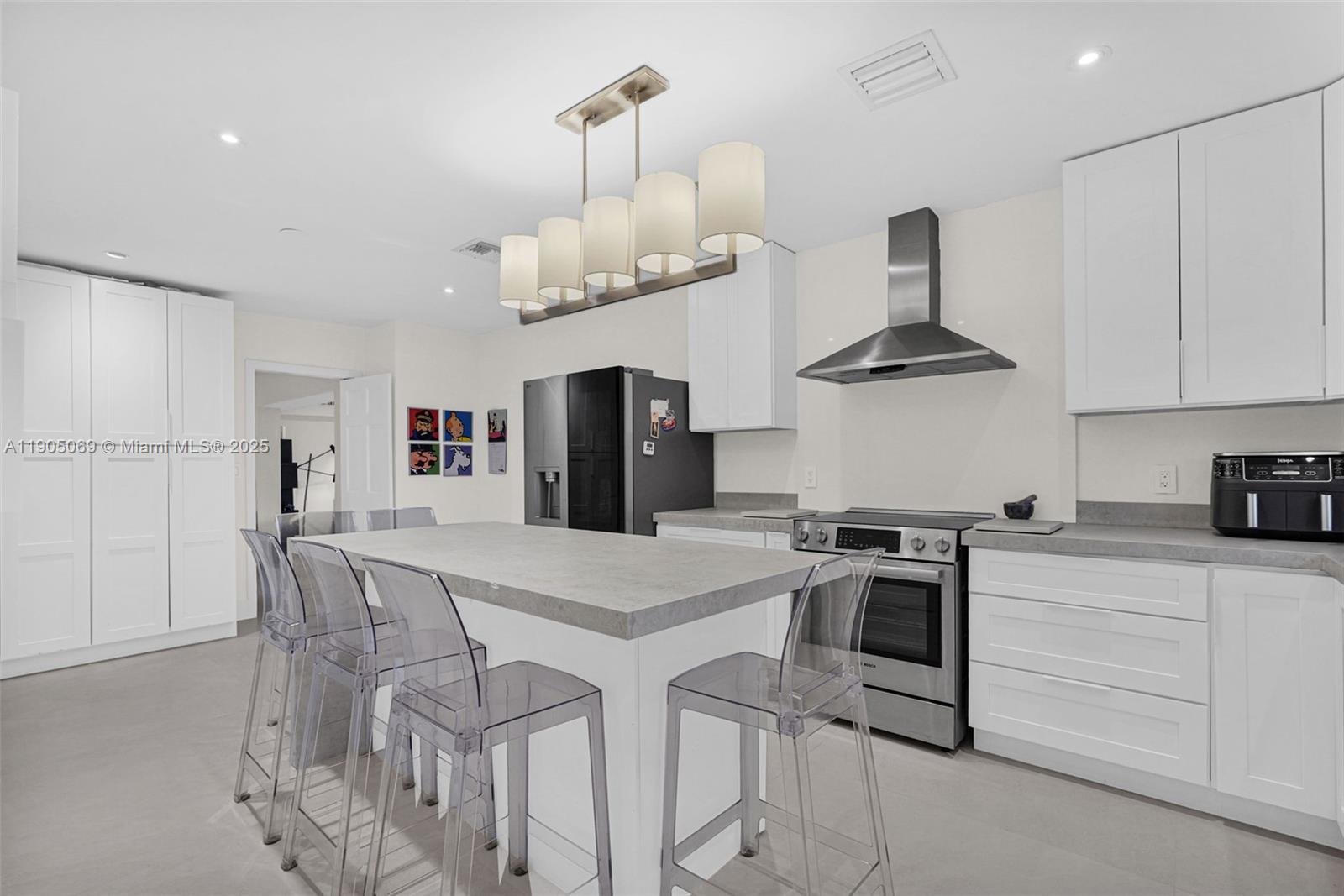 TROPICAL ISLE HOMES SUB 4 - Residential Lease