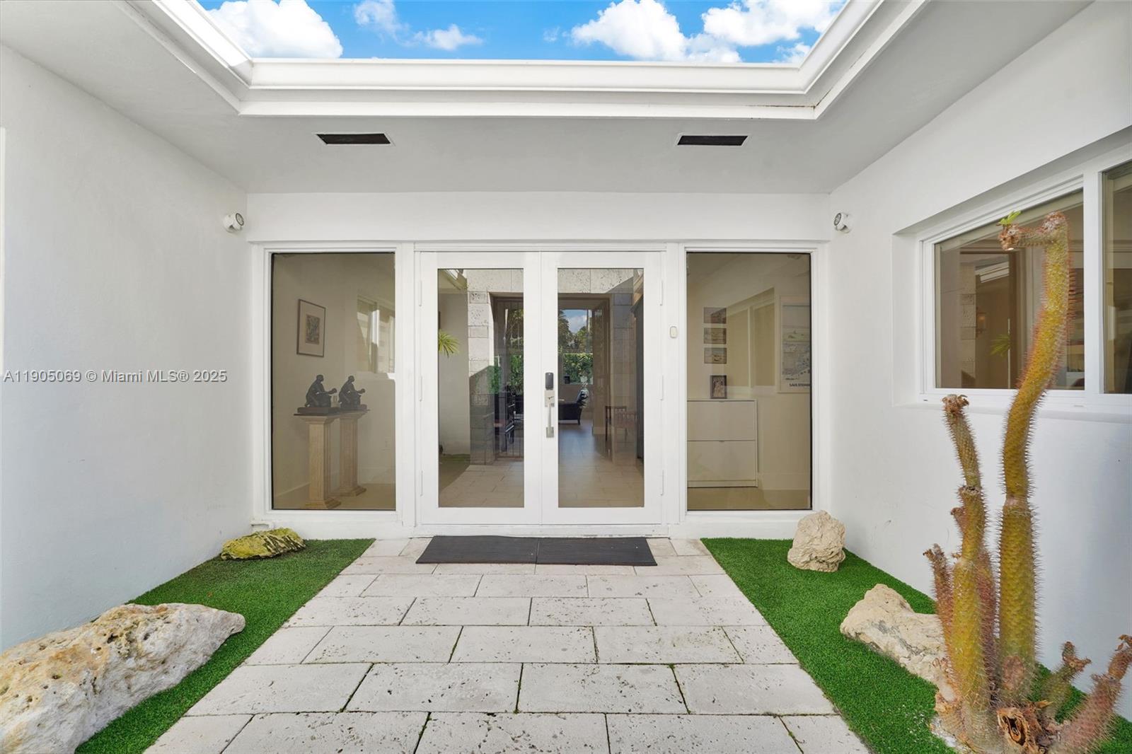 TROPICAL ISLE HOMES SUB 4 - Residential Lease