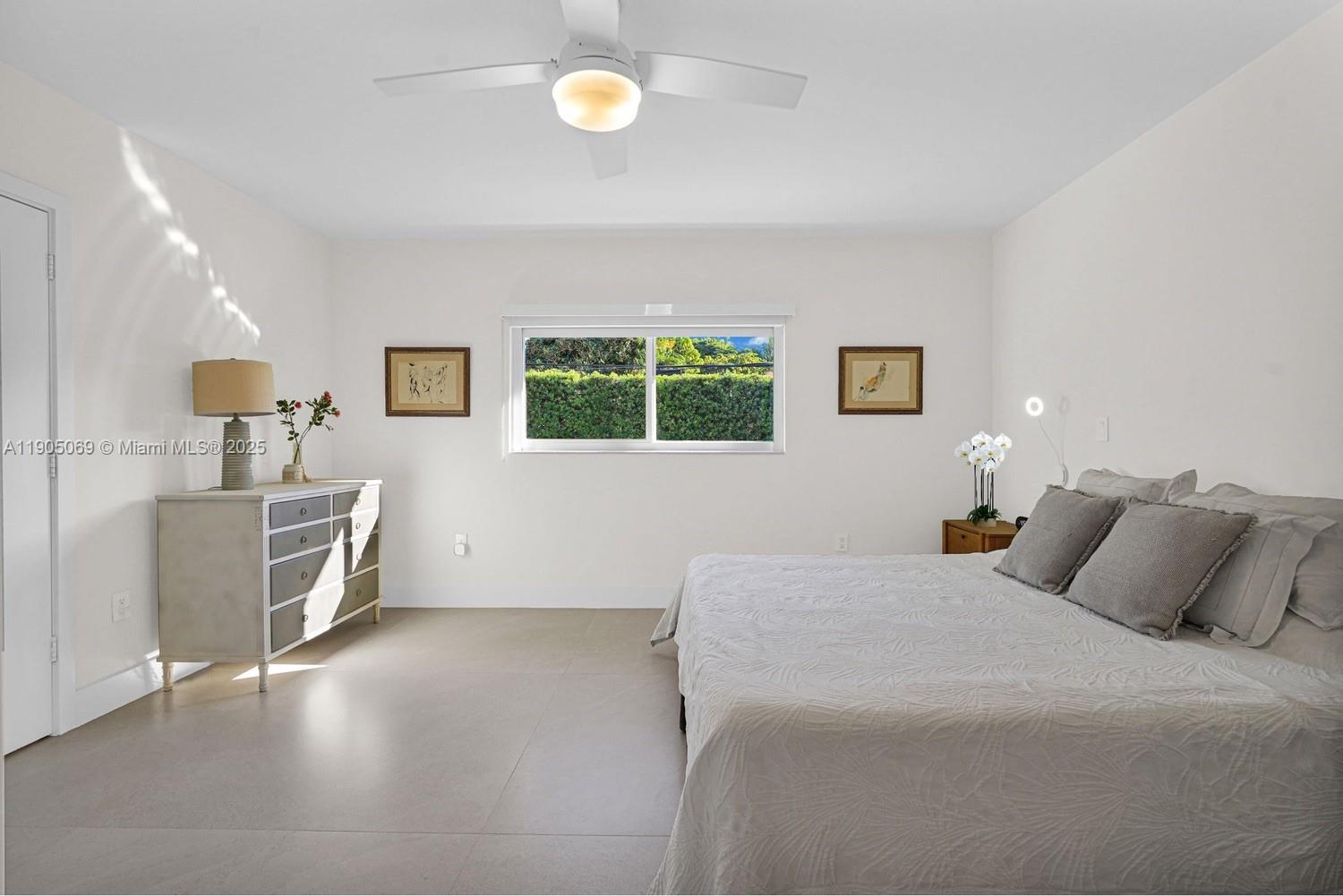 TROPICAL ISLE HOMES SUB 4 - Residential Lease