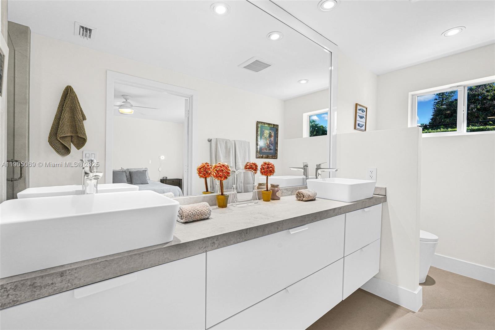 TROPICAL ISLE HOMES SUB 4 - Residential Lease