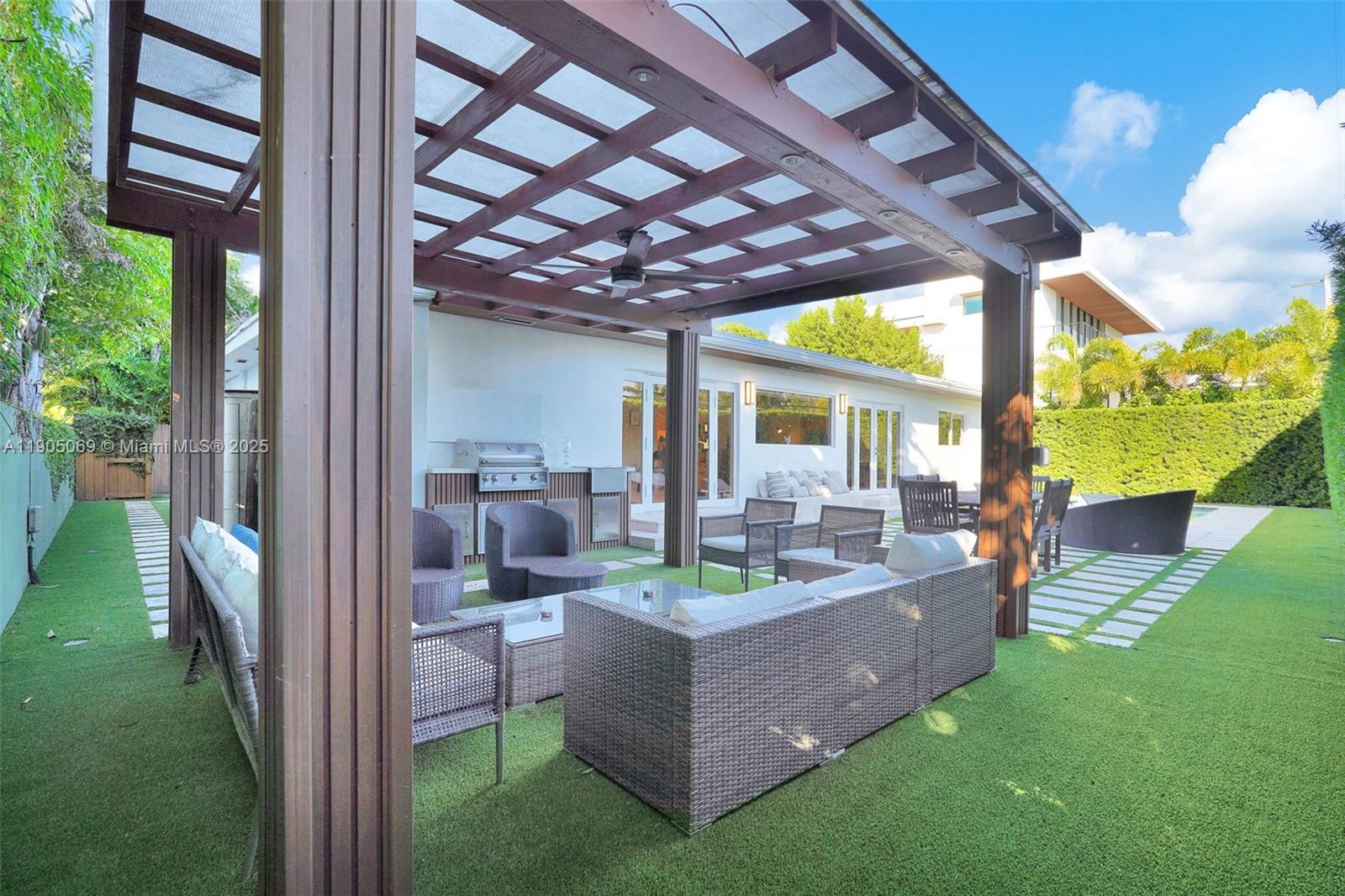 TROPICAL ISLE HOMES SUB 4 - Residential Lease