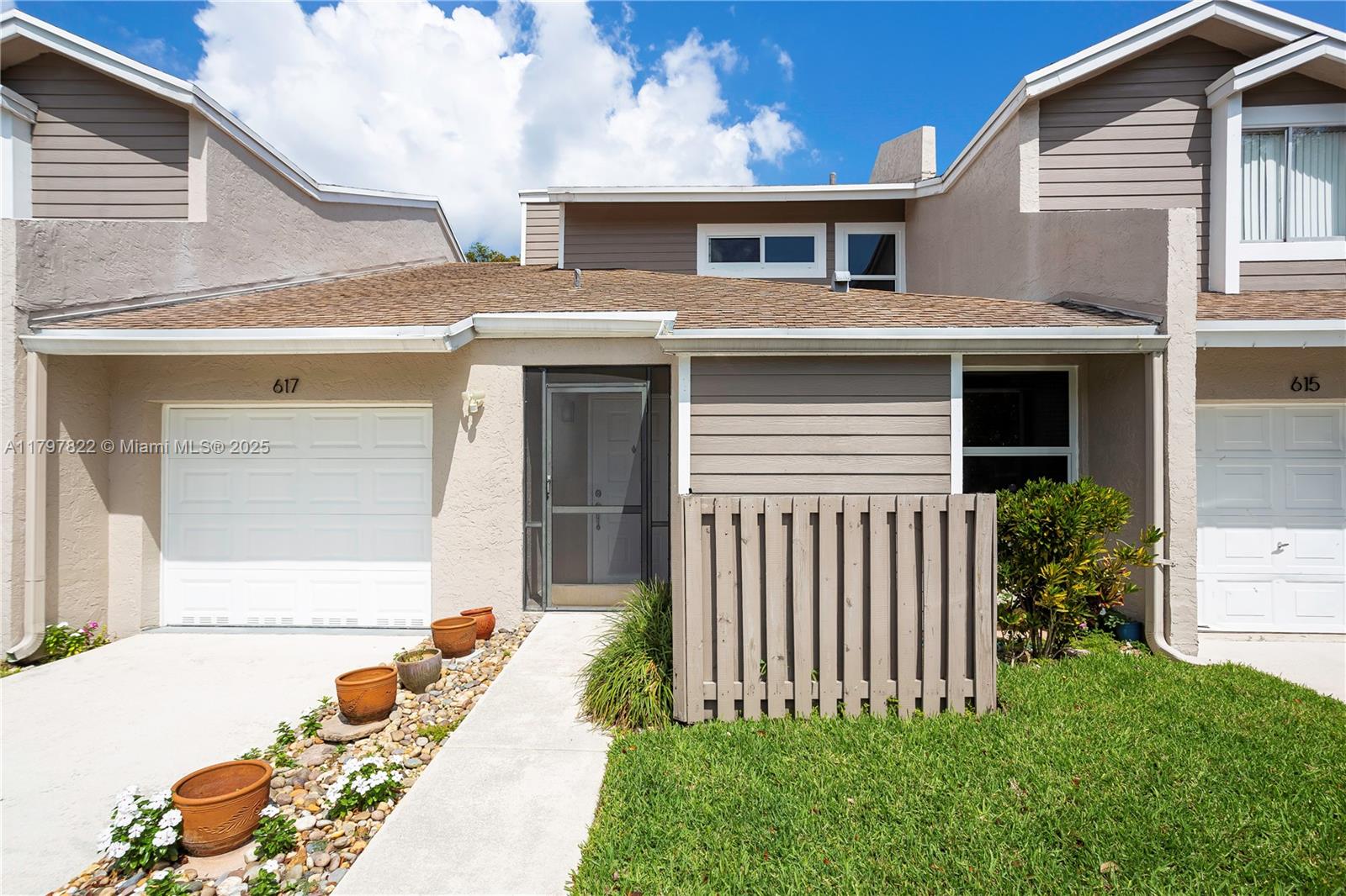Rental Property at 617 Woodgate Ln B, Sunrise, Miami-Dade County, Florida - Bedrooms: 3 
Bathrooms: 2  - $3,200 MO.