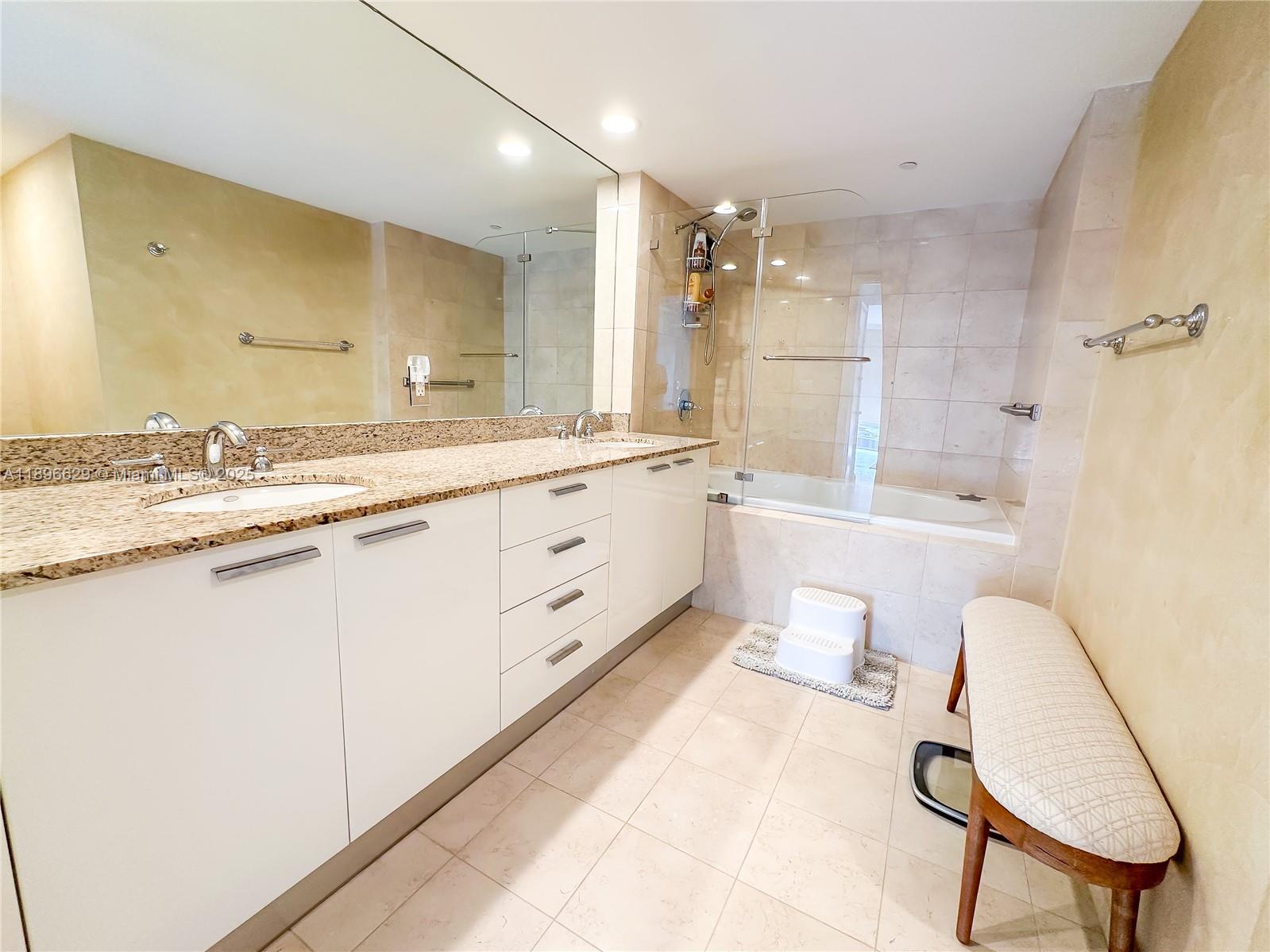 BEACH CLUB CONDO - Residential Lease