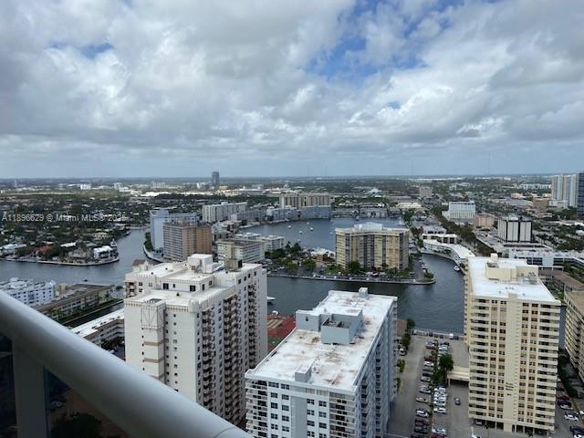 BEACH CLUB CONDO - Residential Lease