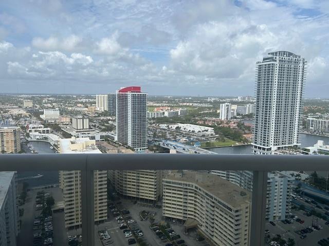 BEACH CLUB CONDO - Residential Lease