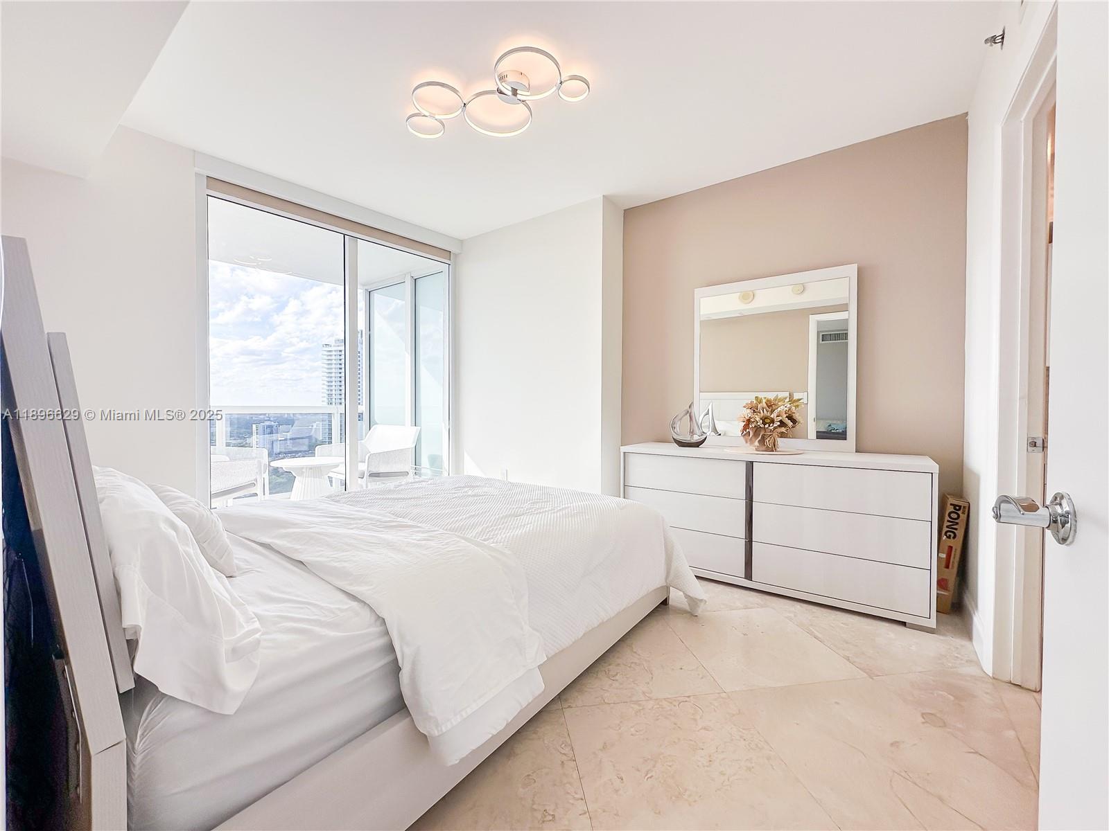 BEACH CLUB CONDO - Residential Lease