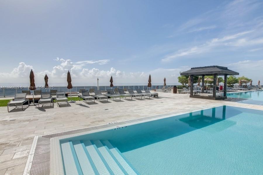 BEACH CLUB CONDO - Residential Lease