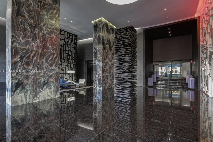 BEACH CLUB CONDO - Residential Lease