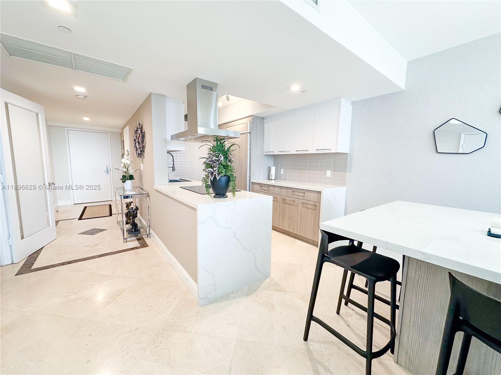 BEACH CLUB CONDO - Residential Lease