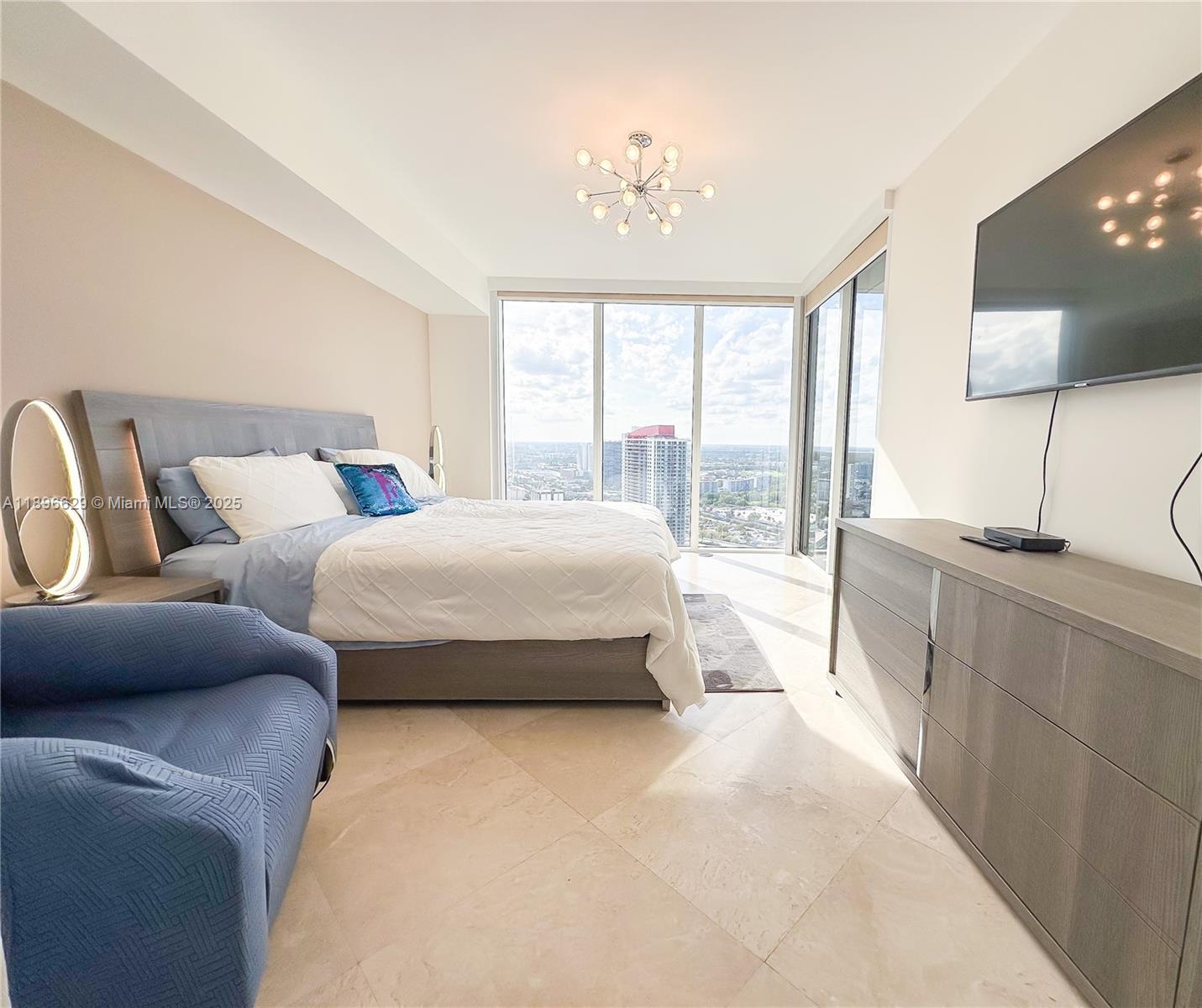 BEACH CLUB CONDO - Residential Lease