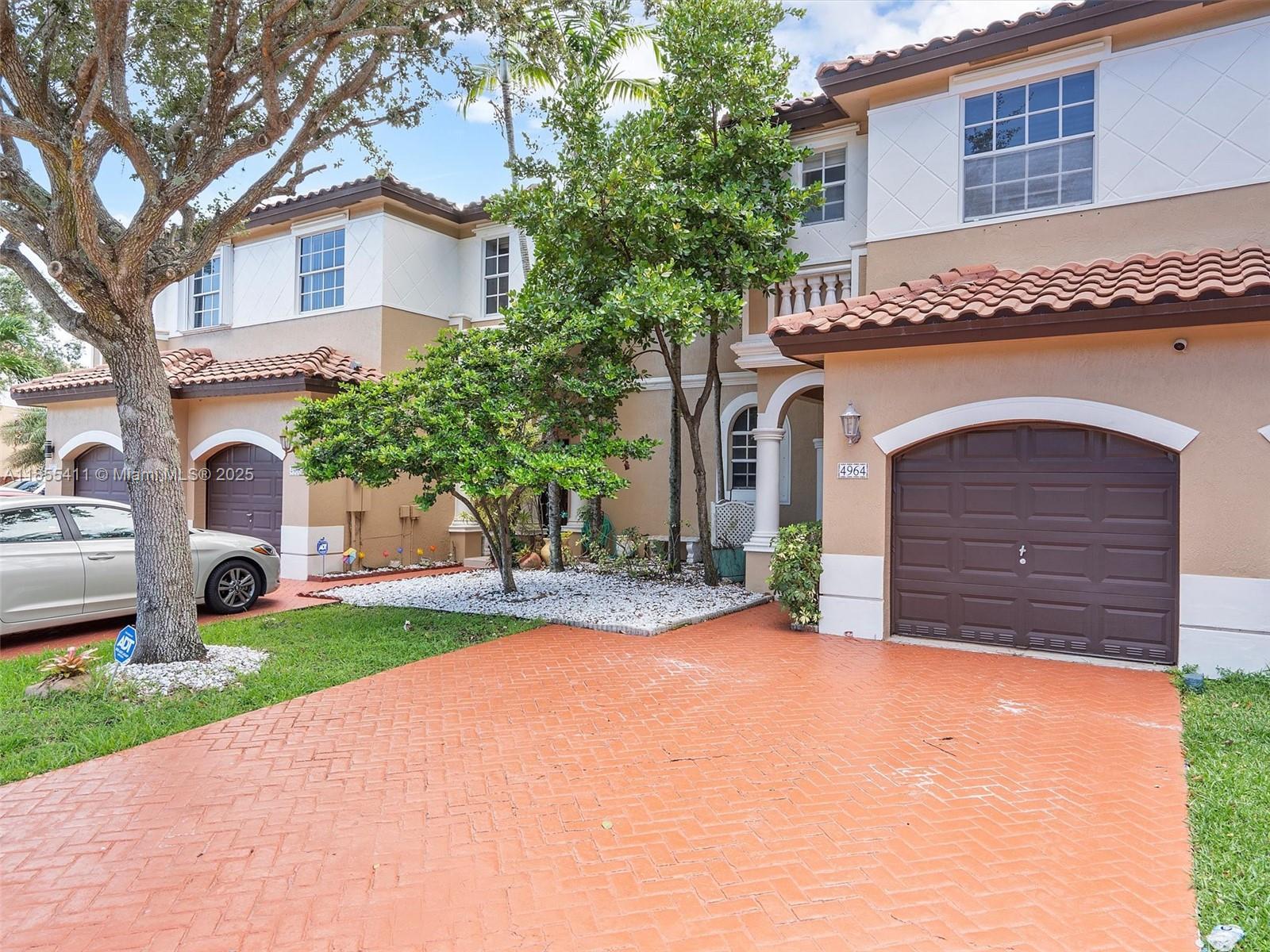 BELLAGIO AT VIZCAYA - Residential