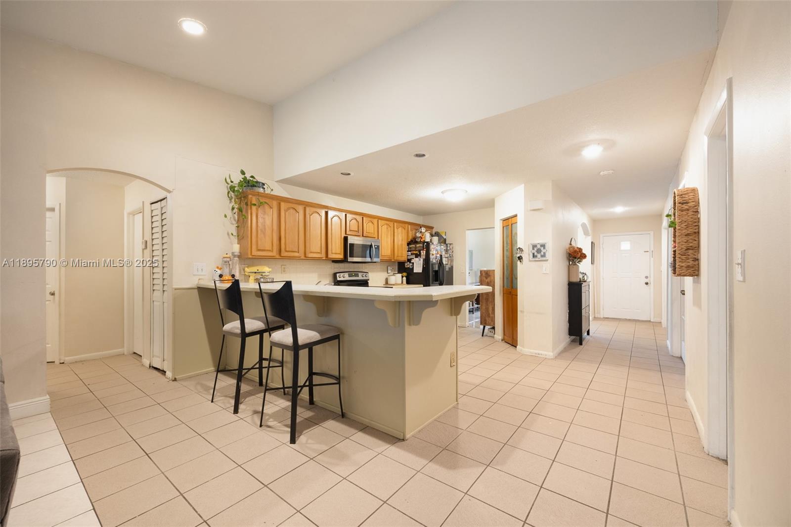LAKES BY THE BAY SEC 4 - Residential