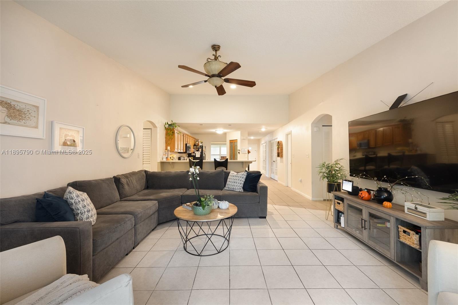 LAKES BY THE BAY SEC 4 - Residential