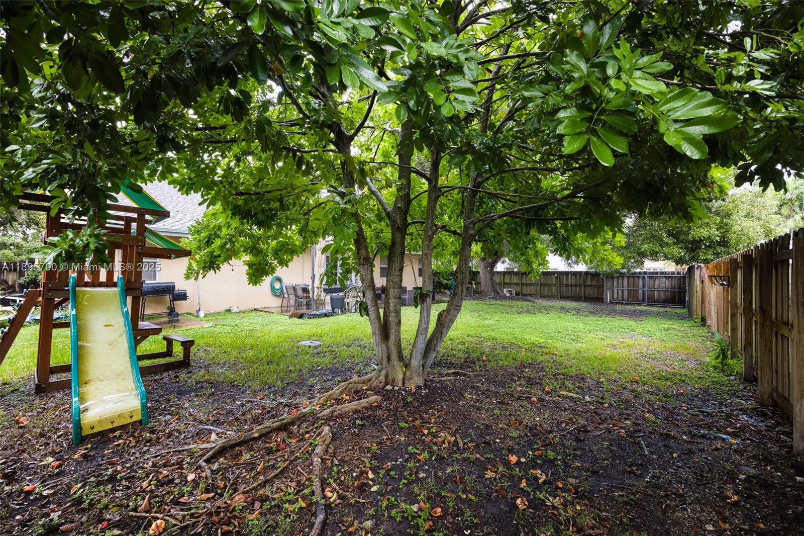 LAKES BY THE BAY SEC 4 - Residential