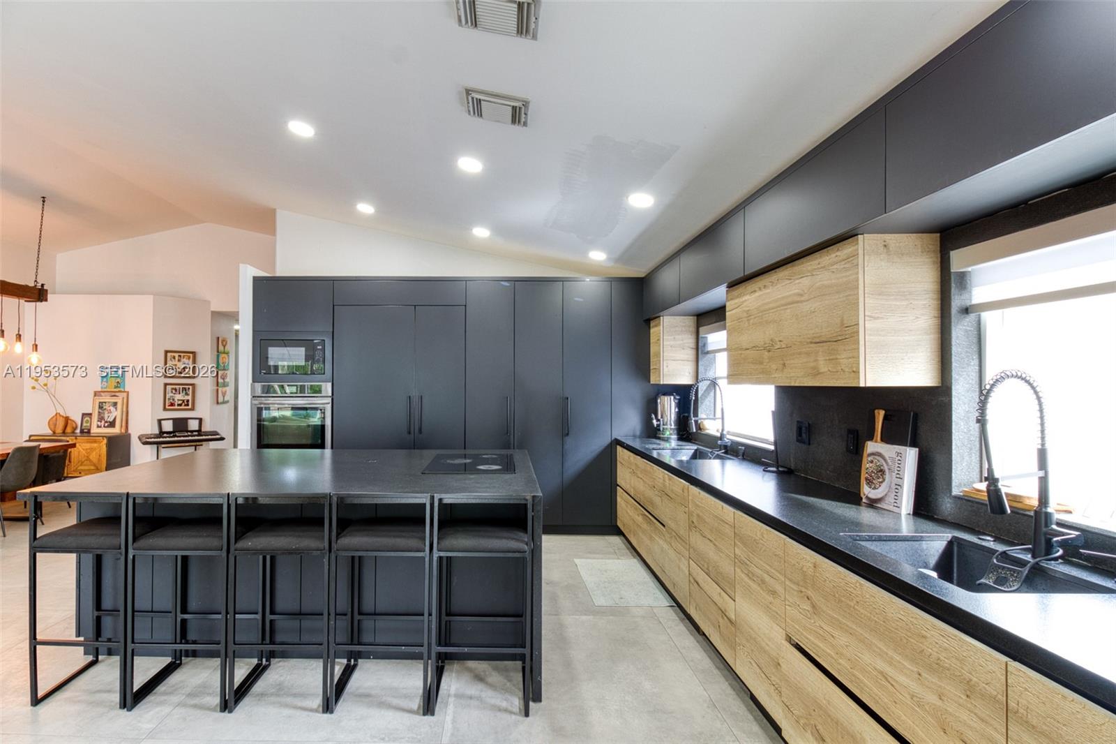 BANYAN OAKRIDGE PLAT - Residential