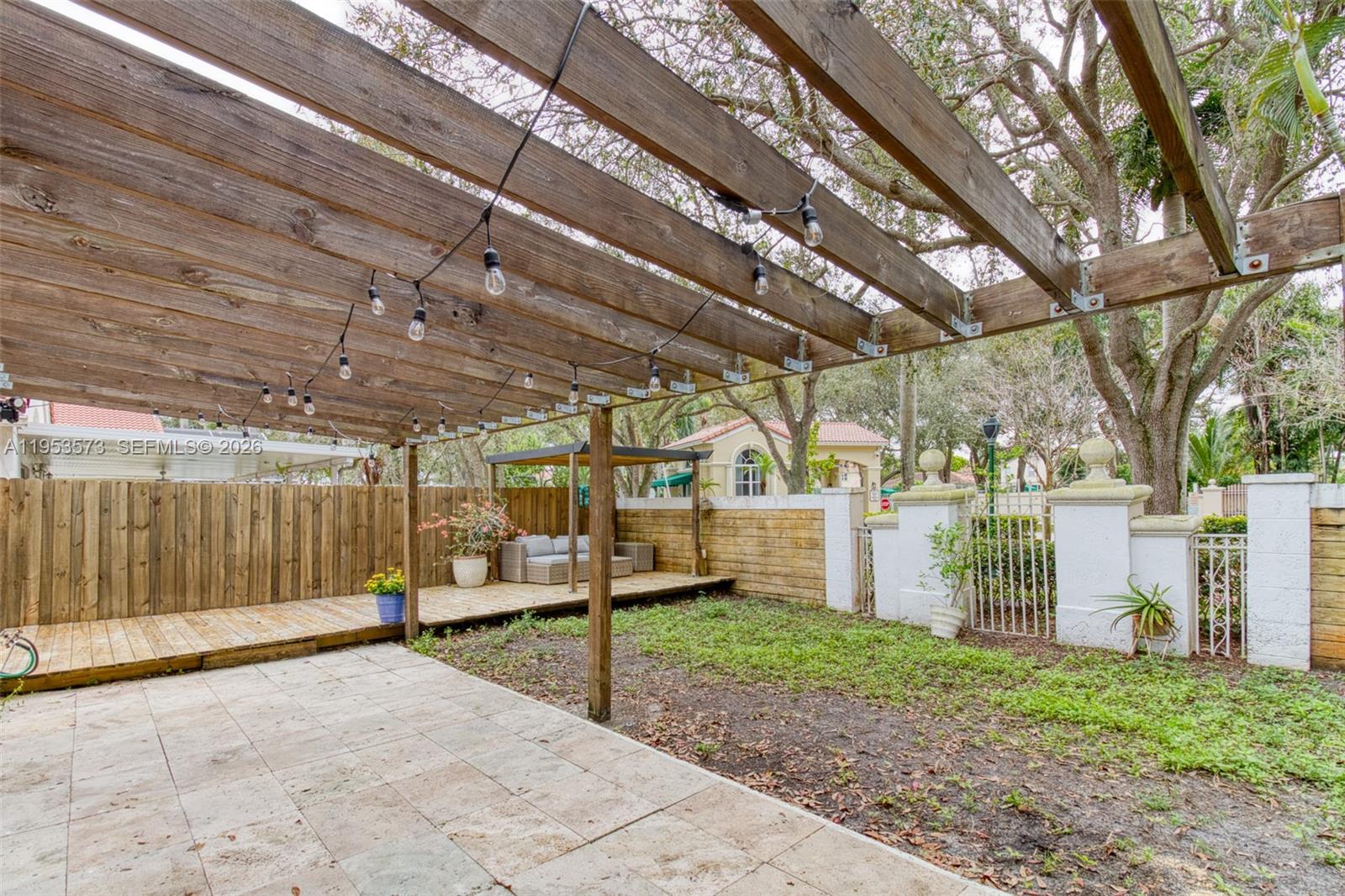 BANYAN OAKRIDGE PLAT - Residential