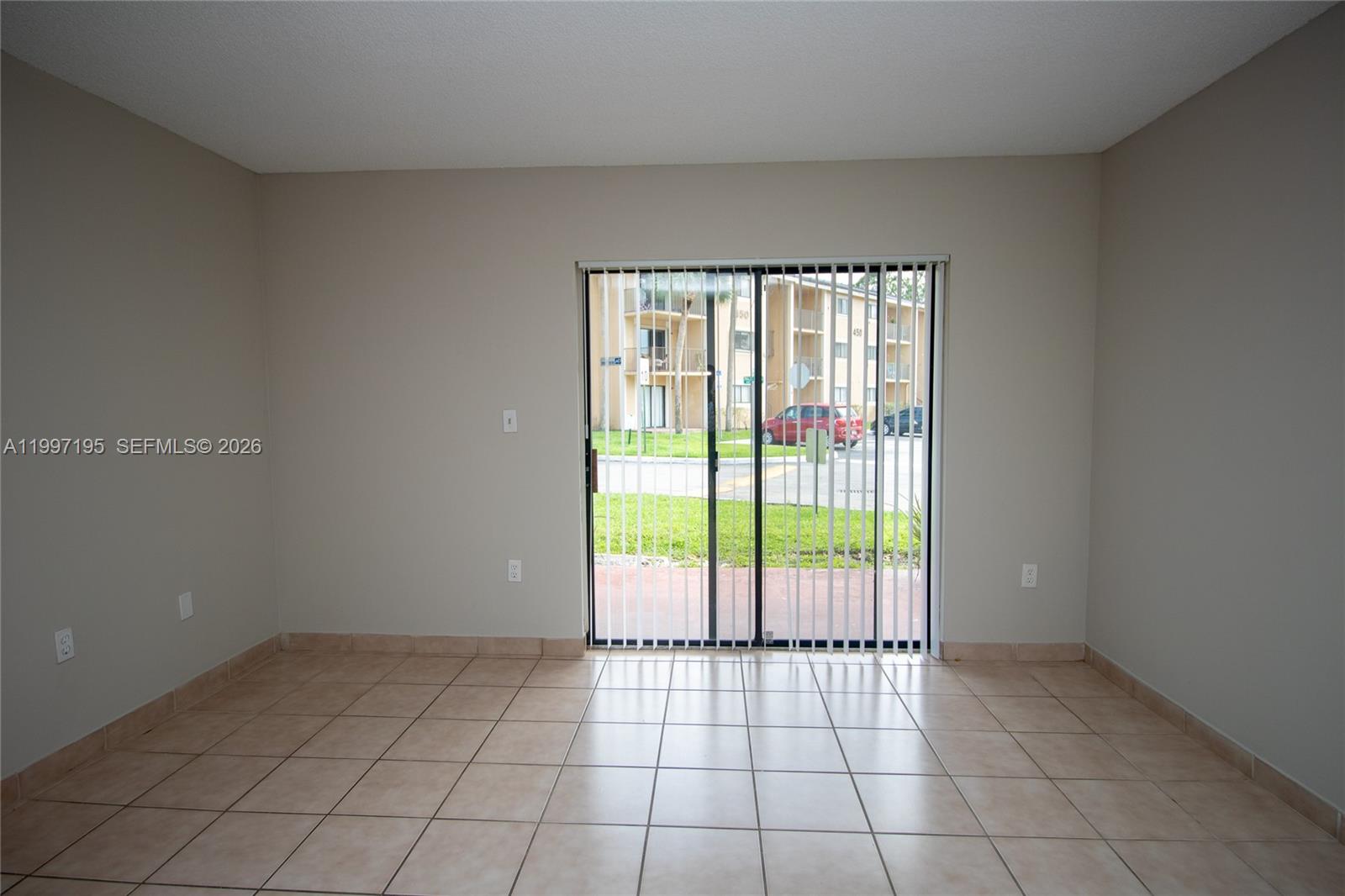 9491 S Palm Cir S 101