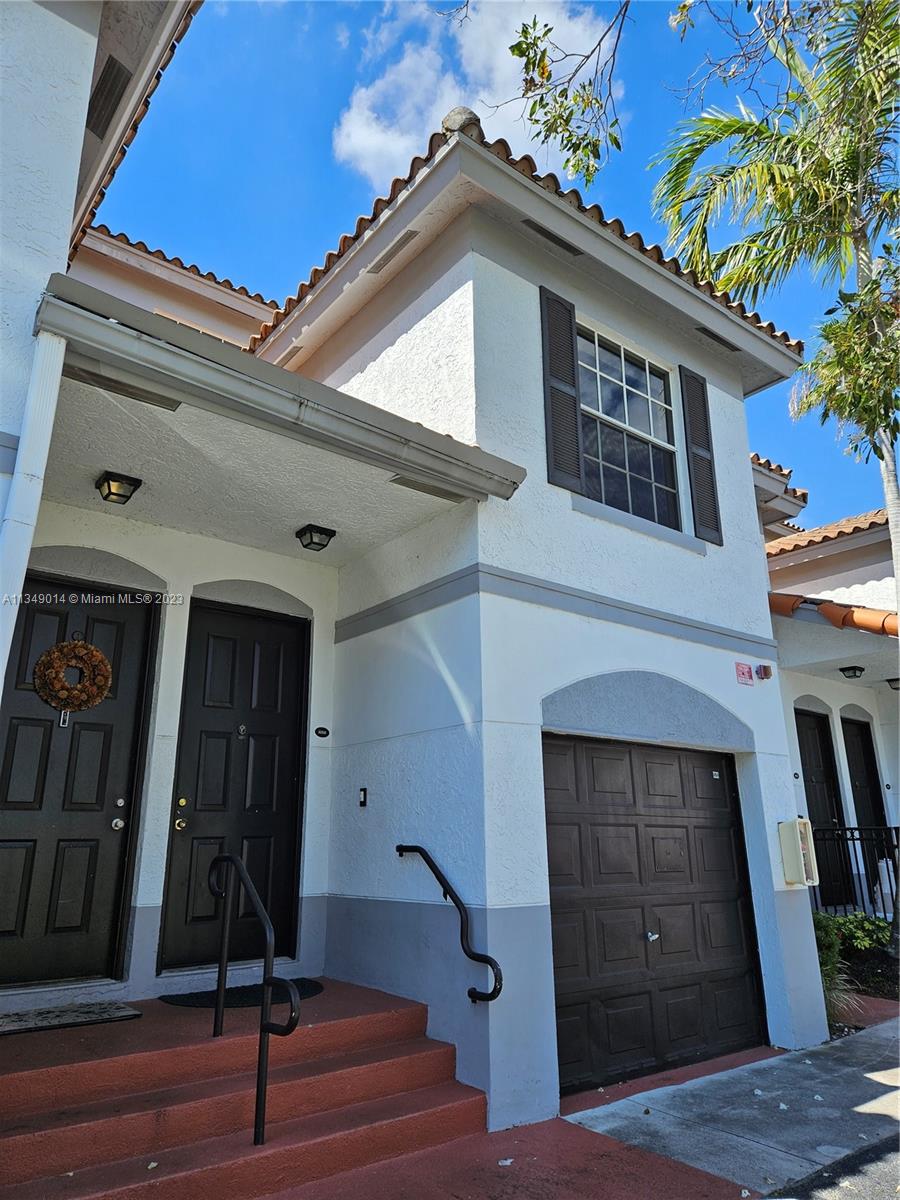 VILLAS DE TUSCANY CONDO - Residential