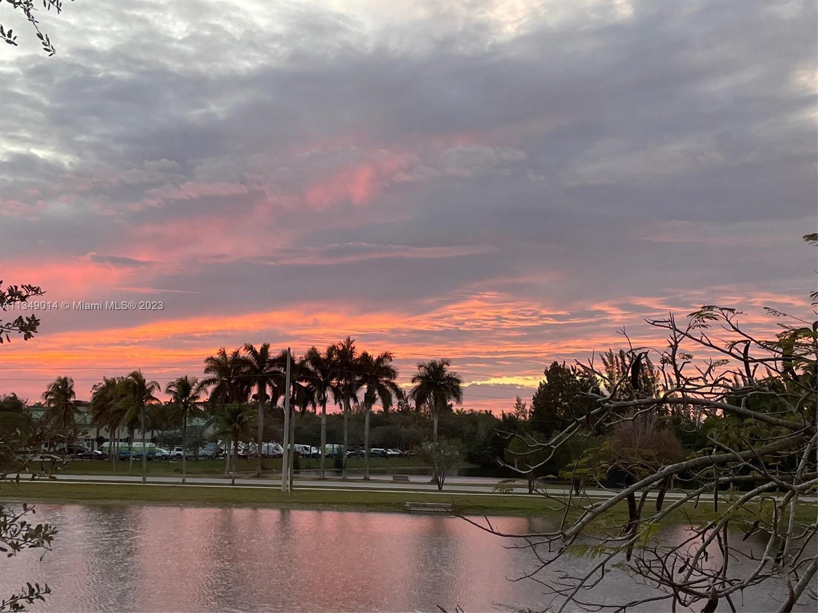 VILLAS DE TUSCANY CONDO - Residential