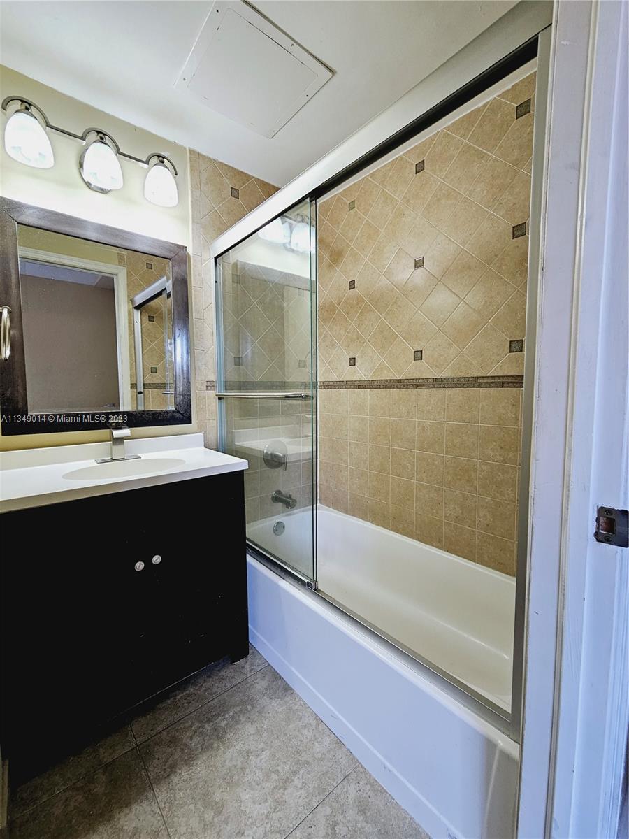 VILLAS DE TUSCANY CONDO - Residential