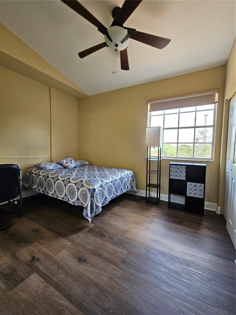 VILLAS DE TUSCANY CONDO - Residential