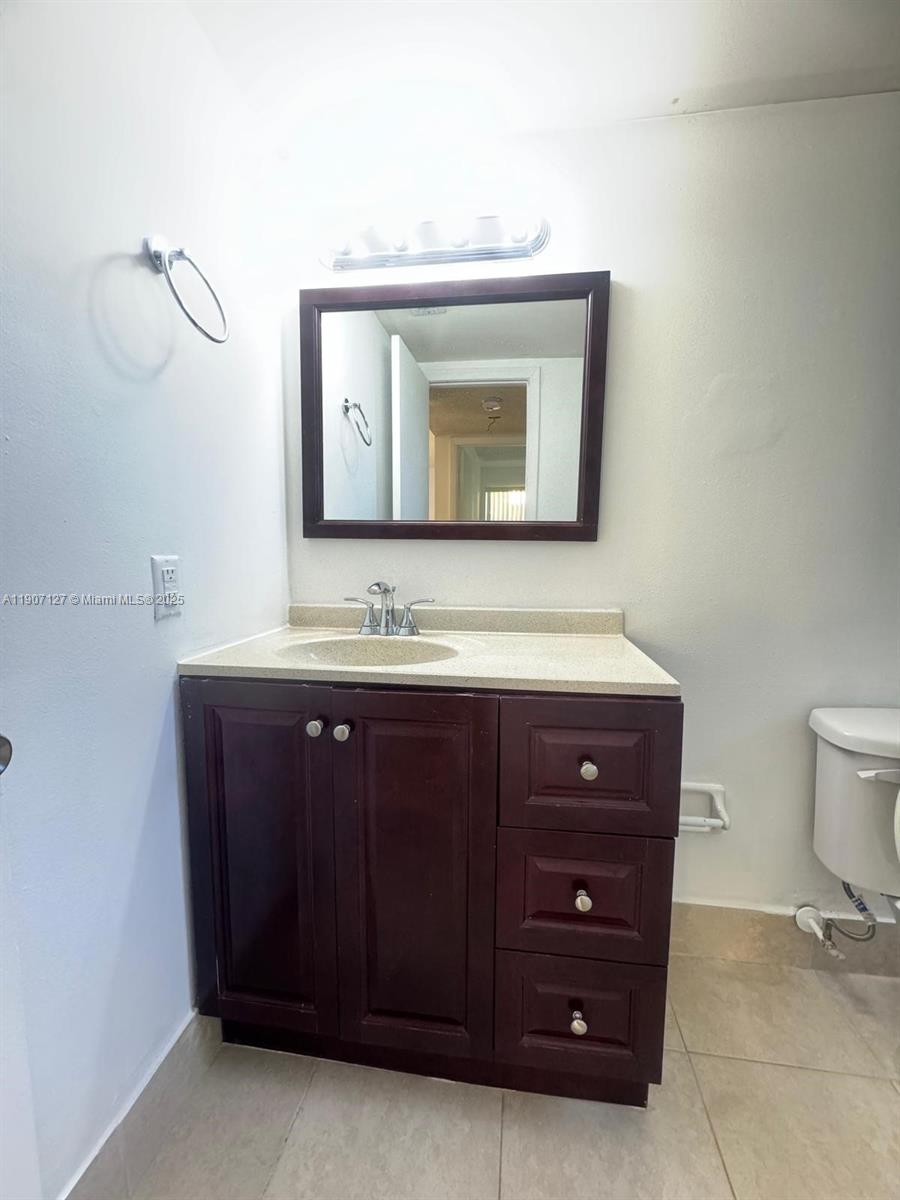 SOLEIL LAKE CONDO - Residential