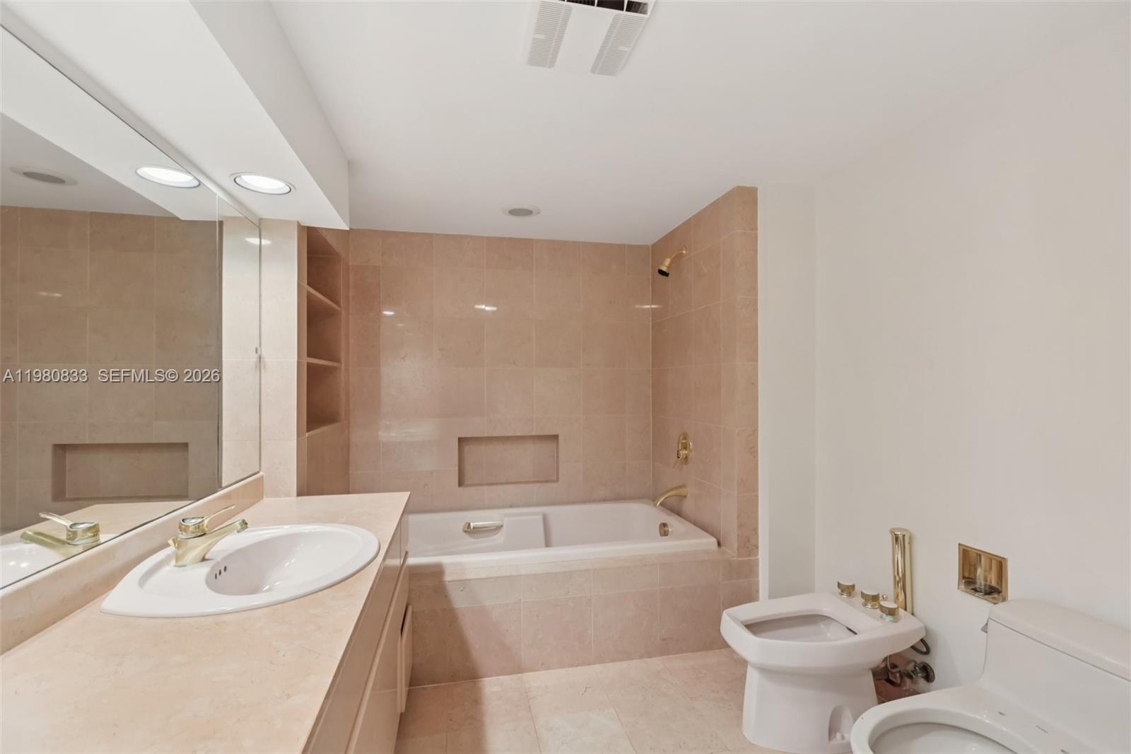 VILLA MARE CONDO - Residential