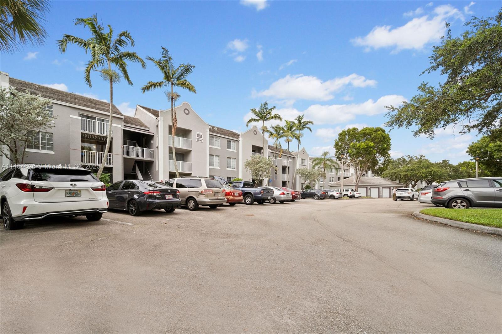 DEVONAIRE CONDO AT PEMBRO - Residential