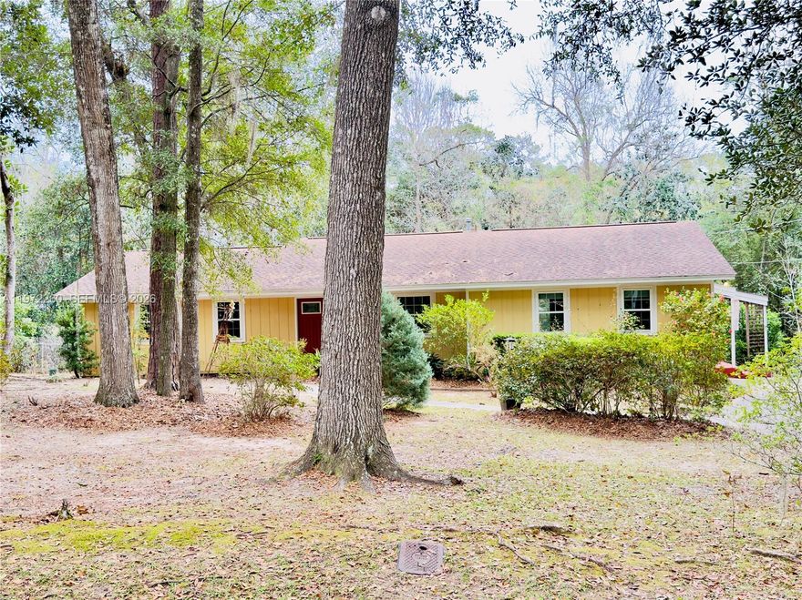 Tallahassee living at it's finest comfort meets convenience. Welcome to this charming 3-bedroom, 2-bath single-family home located in a quiet, peaceful neighborhood in Tallahassee. This home offers a comfortable and functional layout, perfect for families, first-time buyers, or anyone looking for a relaxing place to call home. The calm surroundings provide the ideal setting for privacy and everyday living while being conveniently close to local shopping, dining, schools, and parks. Don't miss the opportunity to make this lovely home your own!