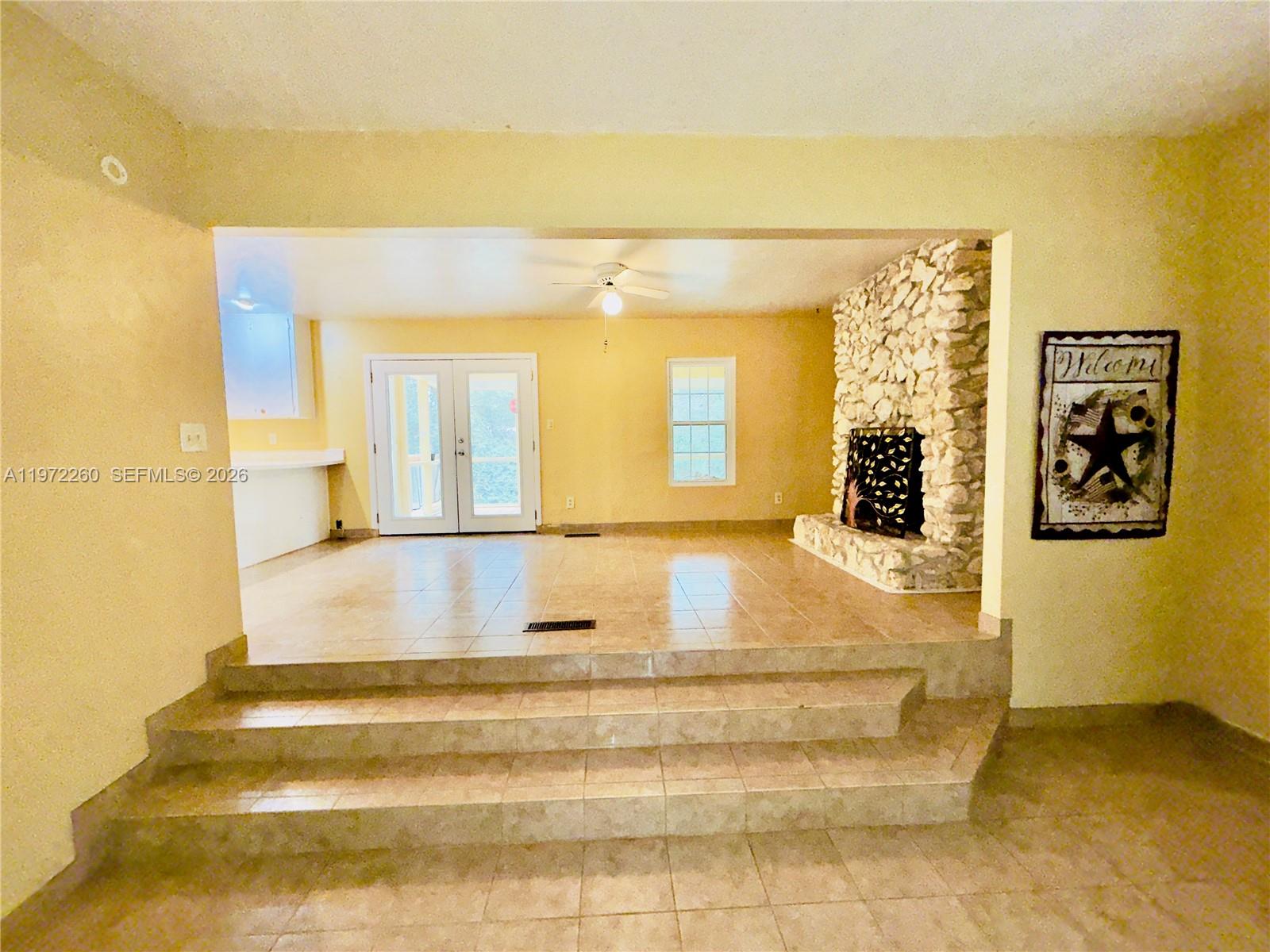 SUBURBAN HILLS - Residential