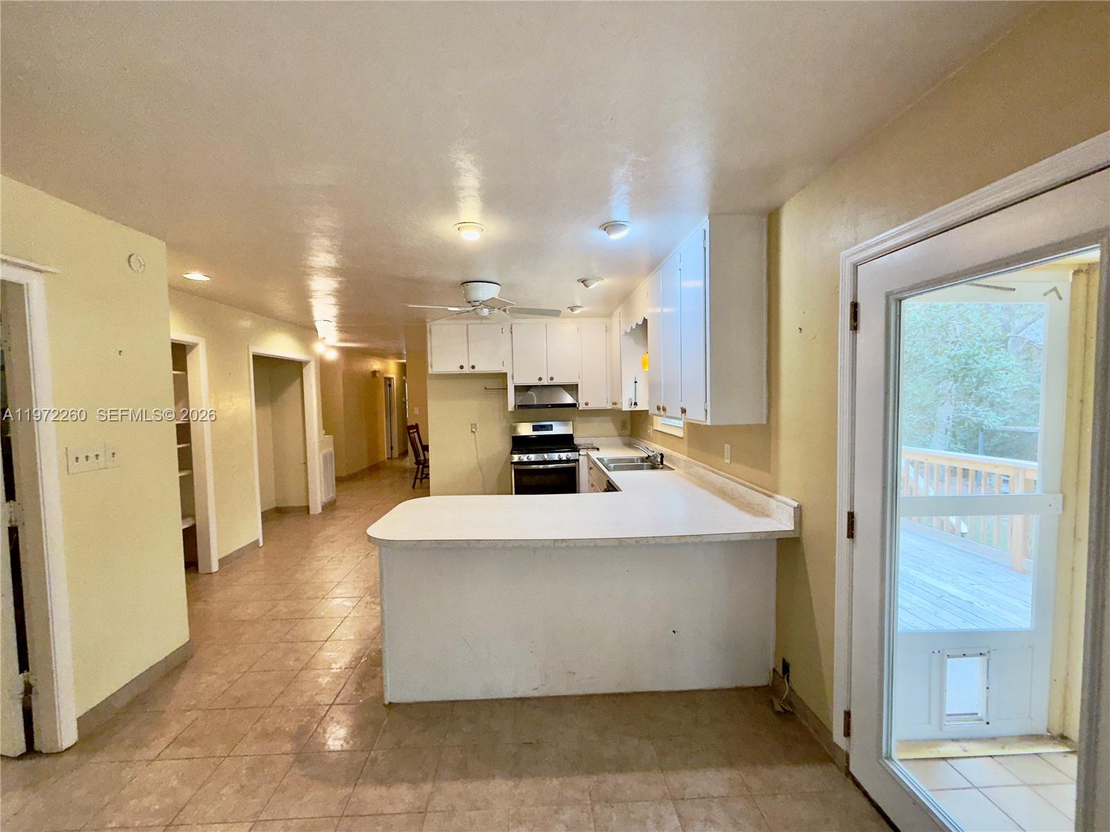 SUBURBAN HILLS - Residential