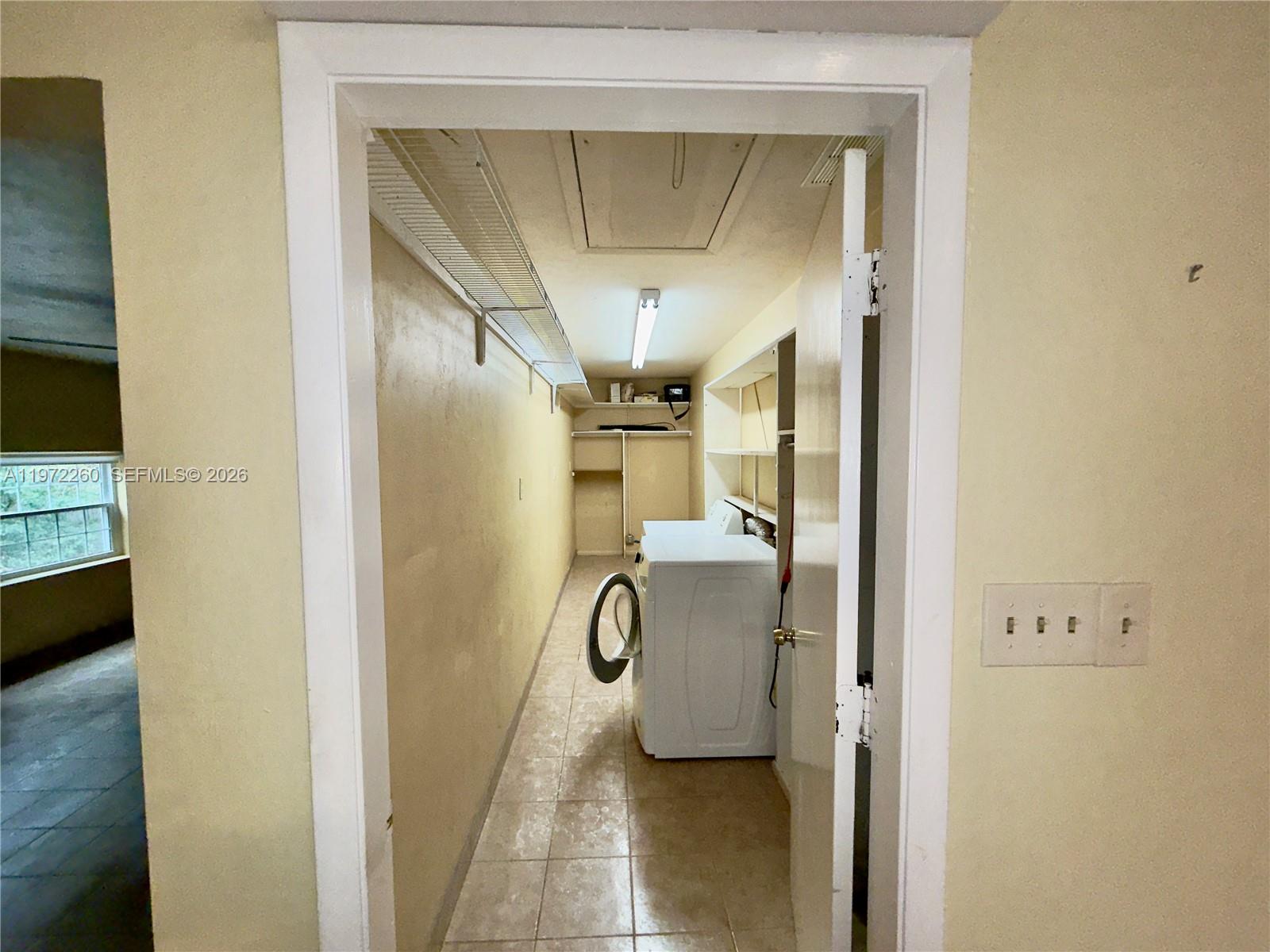 SUBURBAN HILLS - Residential