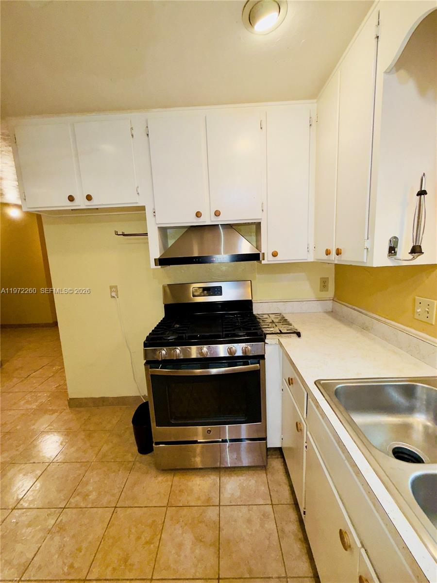 SUBURBAN HILLS - Residential