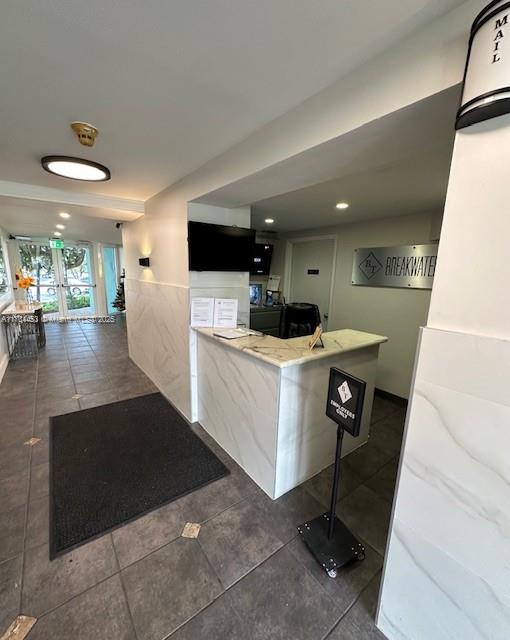 BREAKWATER TOWERS CO-OP - Residential